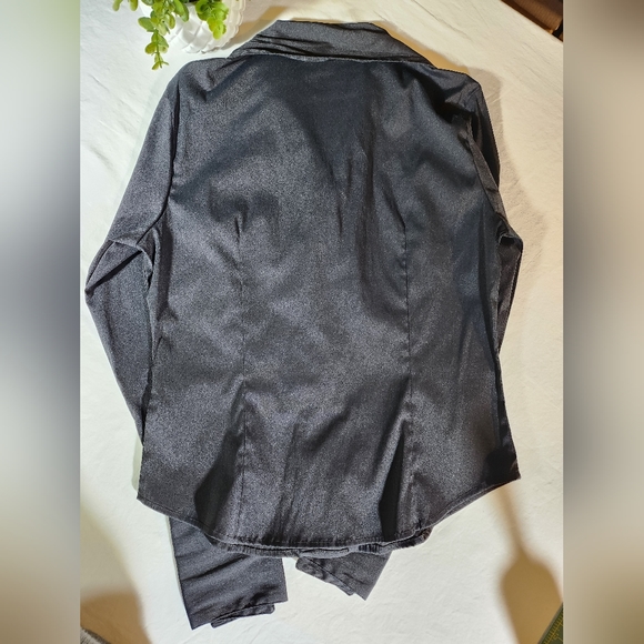 3/$25 Size M Fairweather Blouse - Picture 5 of 5